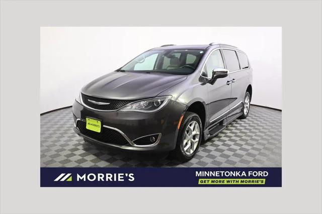 2017 Chrysler Pacifica Limited for sale in Hopkins, MN