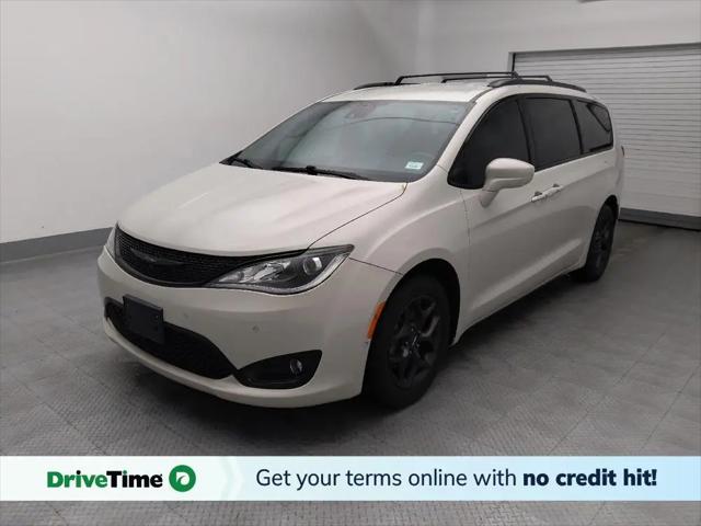 2020 Chrysler Pacifica Touring L Plus for sale in Gladstone, MO