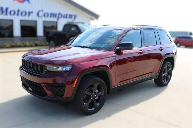 2023 Jeep Grand Cherokee Altitude 4x4 for sale in CRESCO, IA