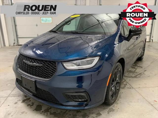 2025 Chrysler Pacifica Limited for sale in Woodville, OH
