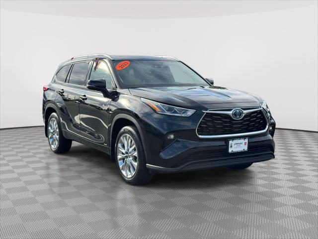 2023 Toyota Highlander Hybrid Limited for sale in Huntington Station, NY