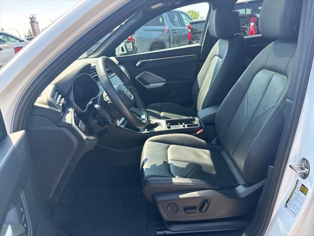 2025 Audi Q3 Premium 45 TFSI S line quattro Tiptronic