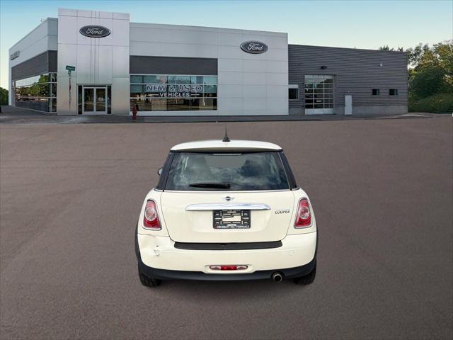 2011 MINI Cooper Base