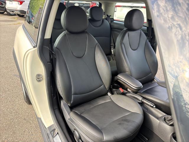 2011 MINI Cooper Base