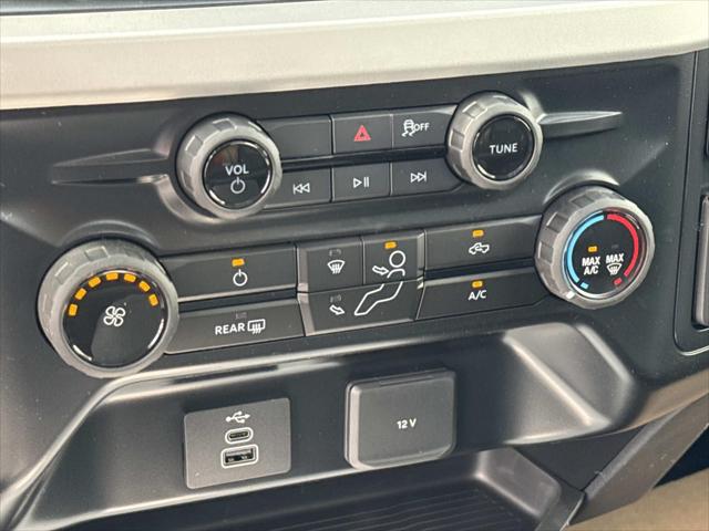2026 Ford 600 XLT