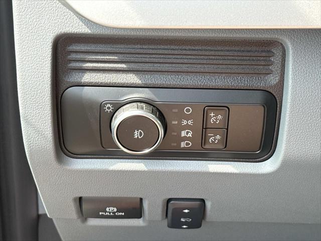 2026 Ford 600 XLT