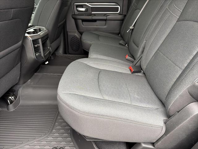 2026 Ram 2500 Big Horn Crew Cab 4x4 64 Box