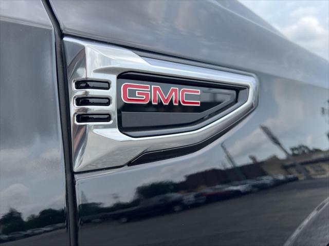 2025 GMC Yukon 4WD Denali