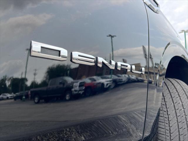 2025 GMC Yukon 4WD Denali