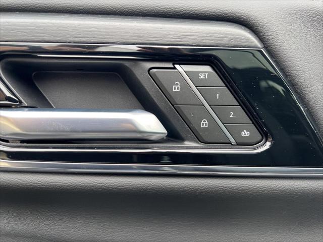 2025 GMC Yukon 4WD Denali