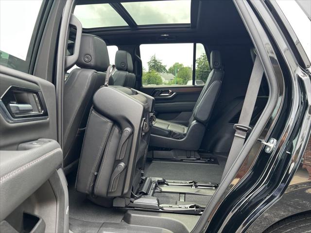2025 GMC Yukon 4WD Denali