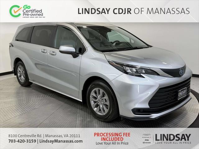 2025 Toyota Sienna LE 2025 Toyota Sienna LE