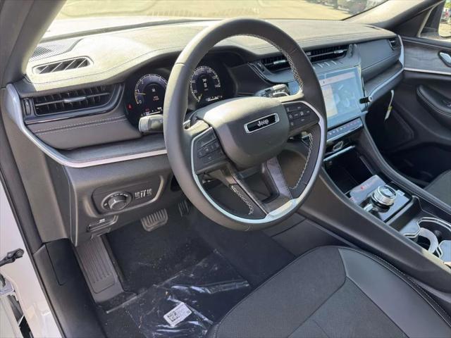 2027 Jeep Grand Cherokee L Laredo Altitude 2027 Jeep Grand Cherokee L Laredo Altitude