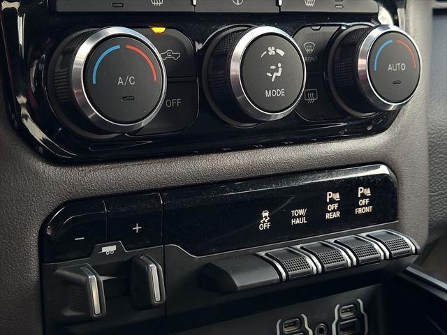 2022 Ram 1500 Big Horn Crew Cab 4x4 64 Box