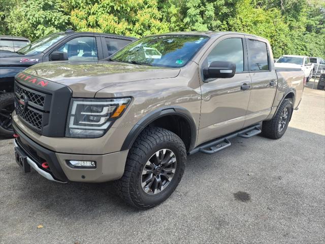 2021 Nissan TITAN Crew Cab PRO-4X 4x4 2021 Nissan TITAN Crew Cab PRO-4X 4x4
