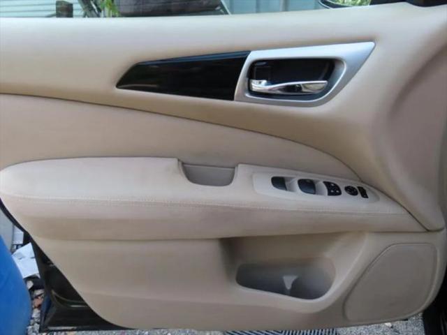 2014 Nissan Pathfinder S
