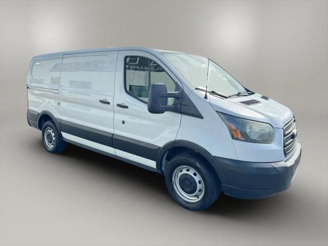 2016 Ford Transit w/60/40 Side Door w/RWB