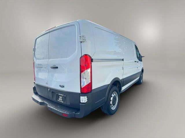 2016 Ford Transit w/60/40 Side Door w/RWB