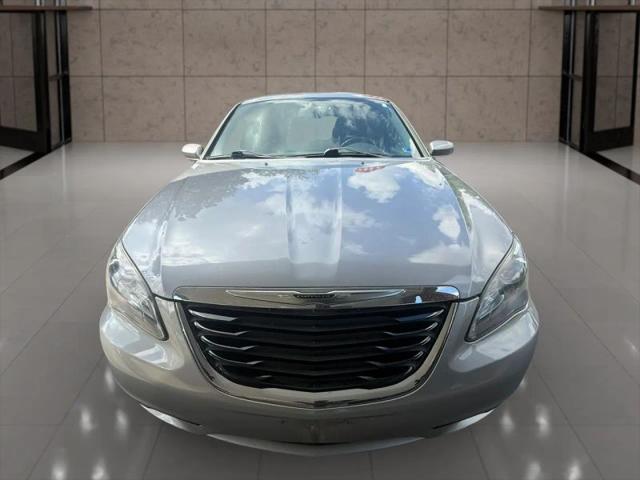 2014 Chrysler 200 Limited