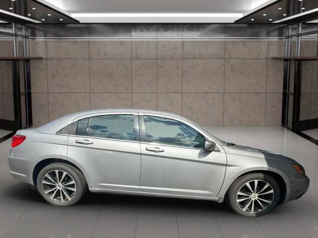 2014 Chrysler 200 Limited