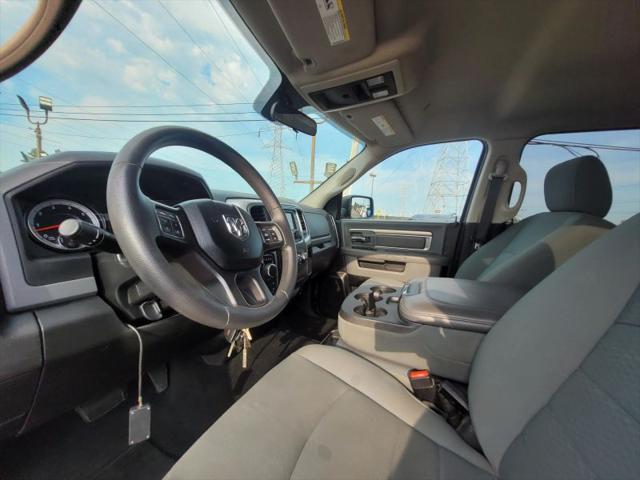 2019 Ram 1500 Classic SLT Crew Cab 4x4 64 Box