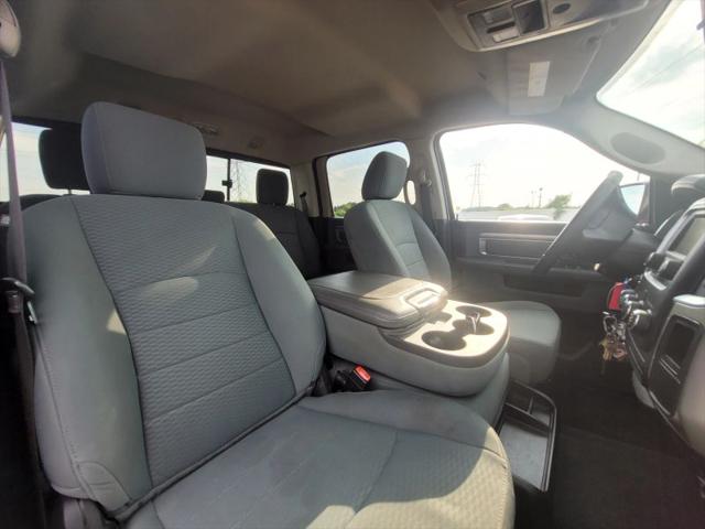 2019 Ram 1500 Classic SLT Crew Cab 4x4 64 Box