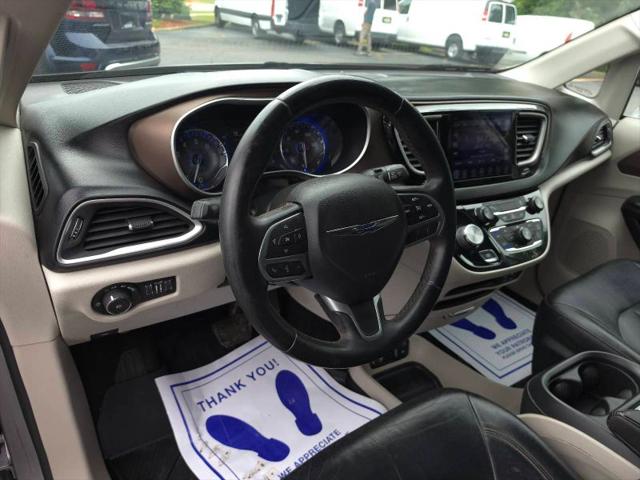 2017 Chrysler Pacifica Touring-L