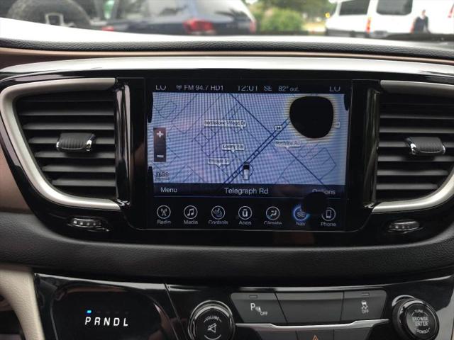 2017 Chrysler Pacifica Touring-L
