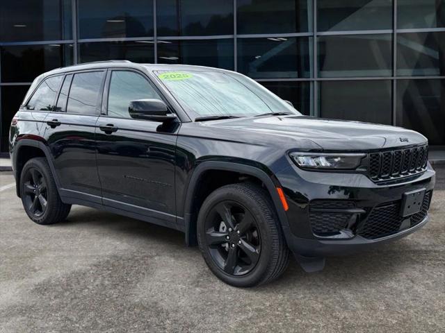2025 Jeep Grand Cherokee Altitude X 4x4 for sale in Beckley, WV