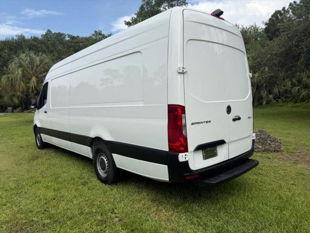2021 Freightliner Sprinter High Roof I4 Diesel