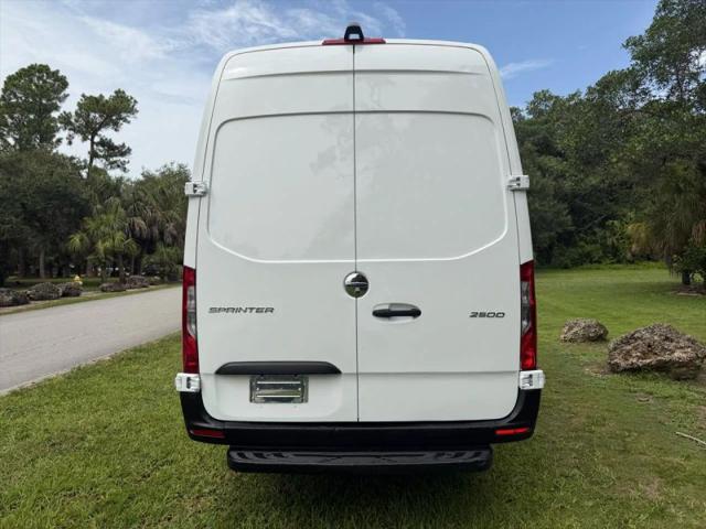 2021 Freightliner Sprinter High Roof I4 Diesel