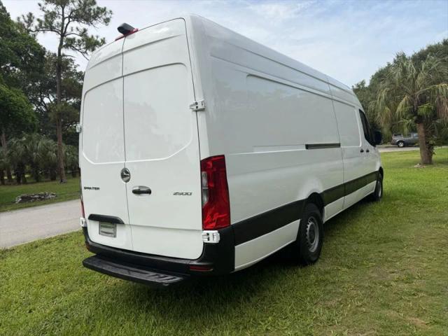 2021 Freightliner Sprinter High Roof I4 Diesel