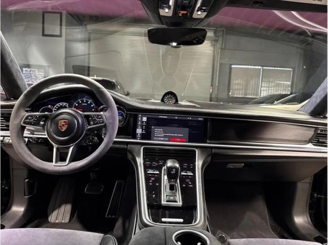 2020 Porsche Panamera GTS