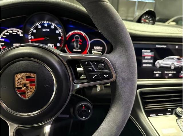 2020 Porsche Panamera GTS