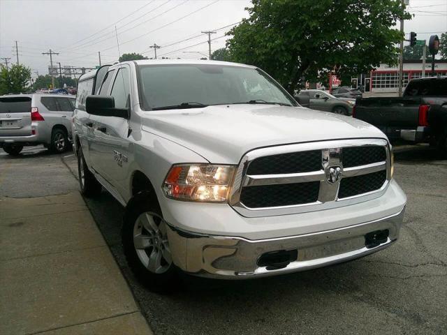 2022 Ram 1500 Classic SLT Quad Cab 4x4 64 Box