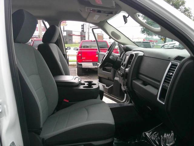 2022 Ram 1500 Classic SLT Quad Cab 4x4 64 Box