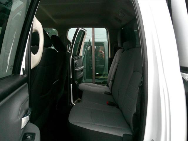 2022 Ram 1500 Classic SLT Quad Cab 4x4 64 Box