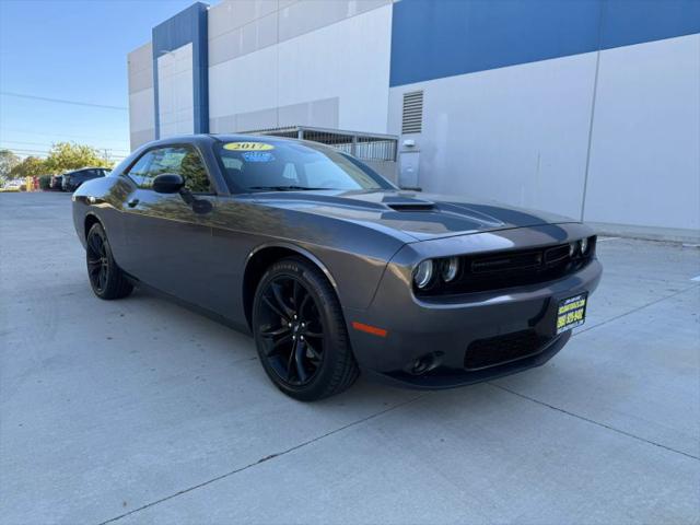 2017 Dodge Challenger SXT