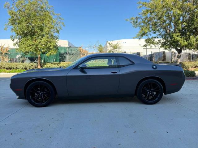 2017 Dodge Challenger SXT