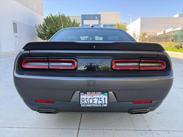2017 Dodge Challenger SXT