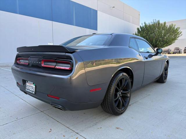 2017 Dodge Challenger SXT