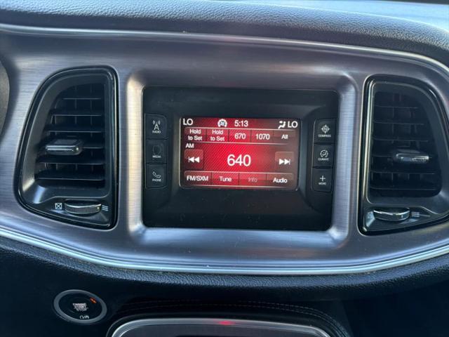 2017 Dodge Challenger SXT