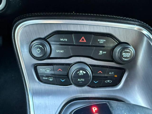 2017 Dodge Challenger SXT