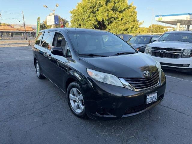 2012 Toyota Sienna LE 8 Passenger