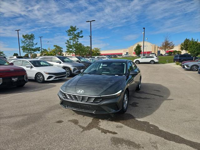 2026 Hyundai Elantra SE for sale in Milwaukee, WI