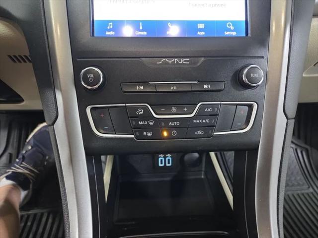 2020 Ford Fusion SE