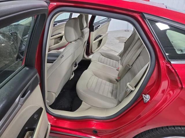 2020 Ford Fusion SE