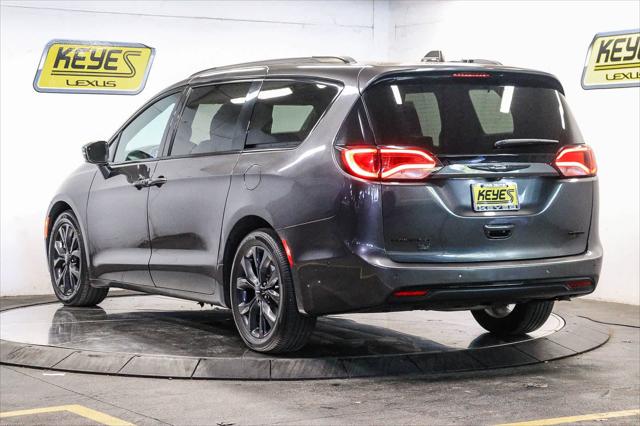 2020 Chrysler Pacifica 35th Anniversary Limited