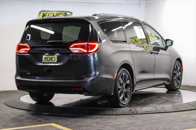 2020 Chrysler Pacifica 35th Anniversary Limited