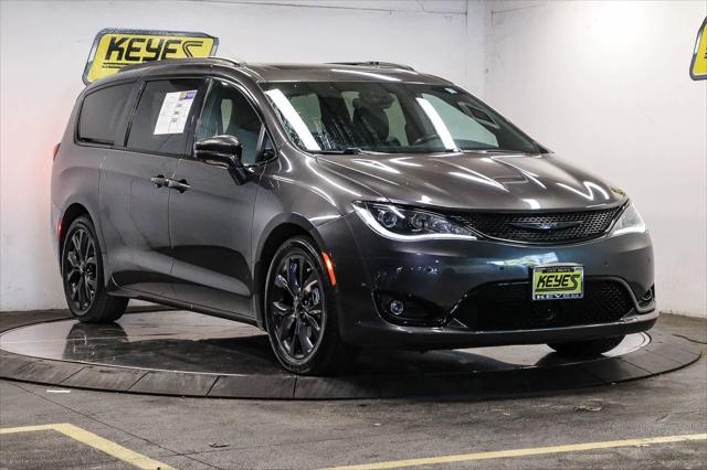 2020 Chrysler Pacifica 35th Anniversary Limited